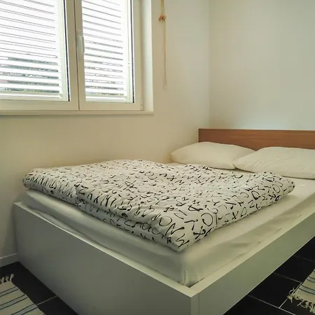 Dugotoploljeto Guest house