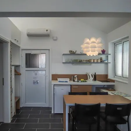 Dugotoploljeto Guest house